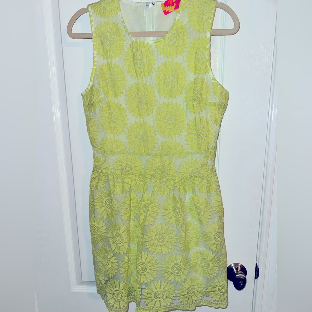 Embroidered Neon Green Flowered Daisy Dress By English Rose Size Medium